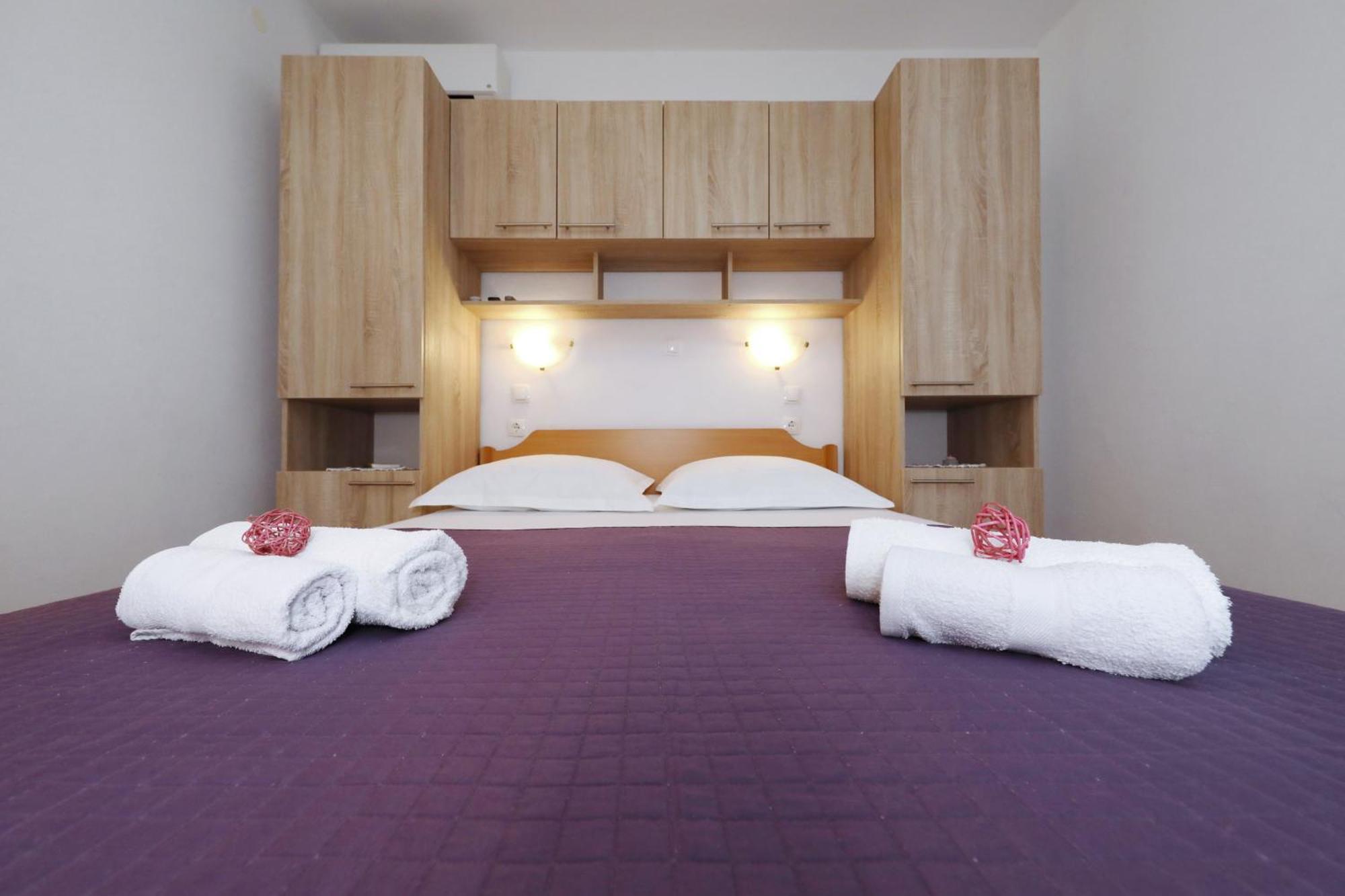 Villa Rajna Stari Grad Szoba fotó