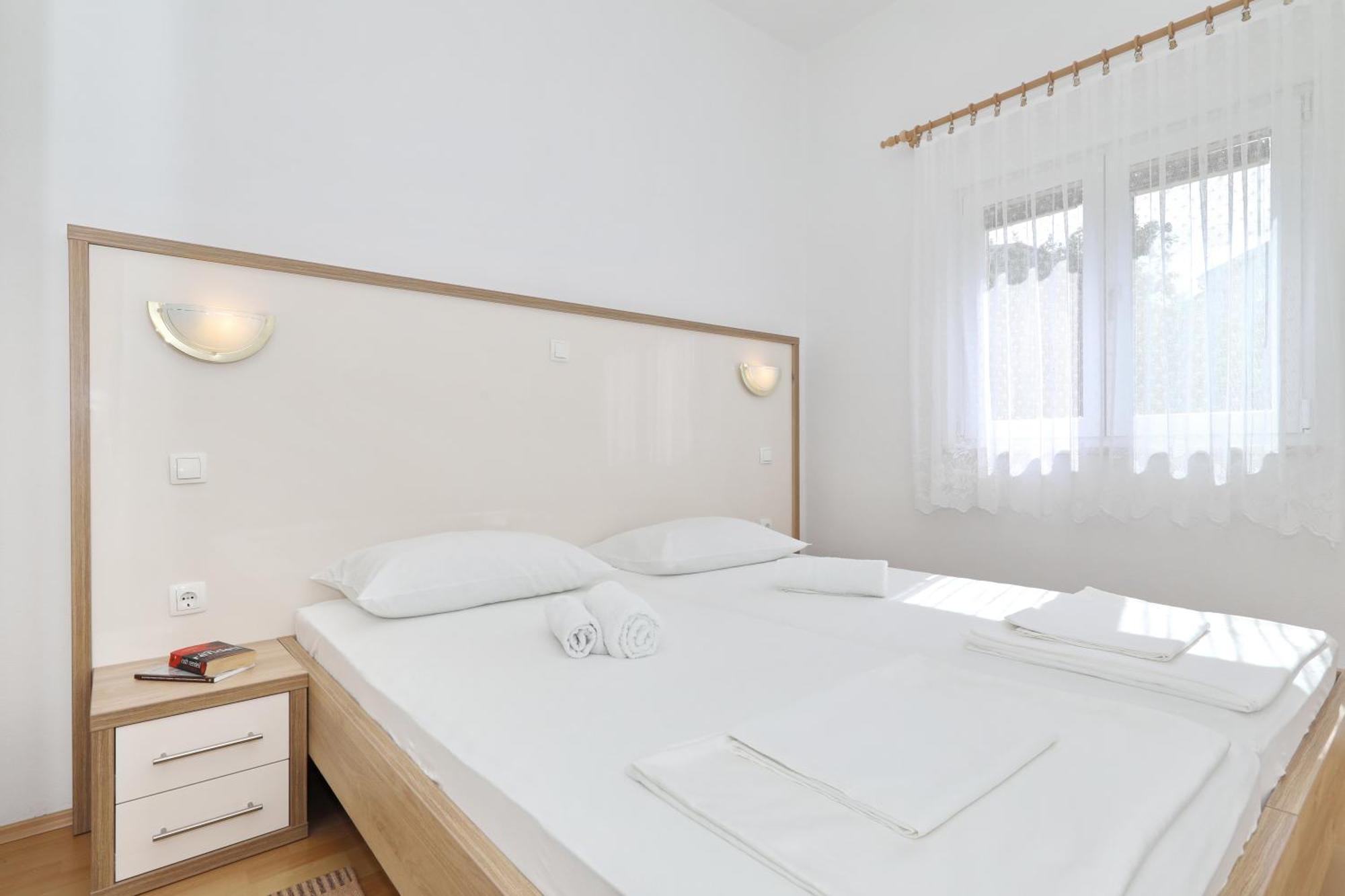 Villa Rajna Stari Grad Szoba fotó